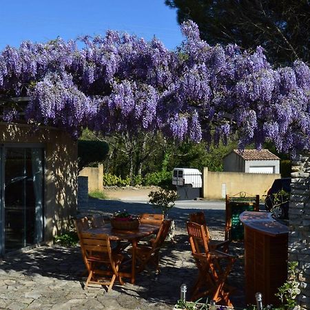 ホテル Espace Loisirs Saint-Martin-dʼArdèche エクステリア 写真
