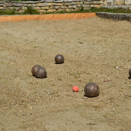 ホテル Espace Loisirs Saint-Martin-dʼArdèche エクステリア 写真