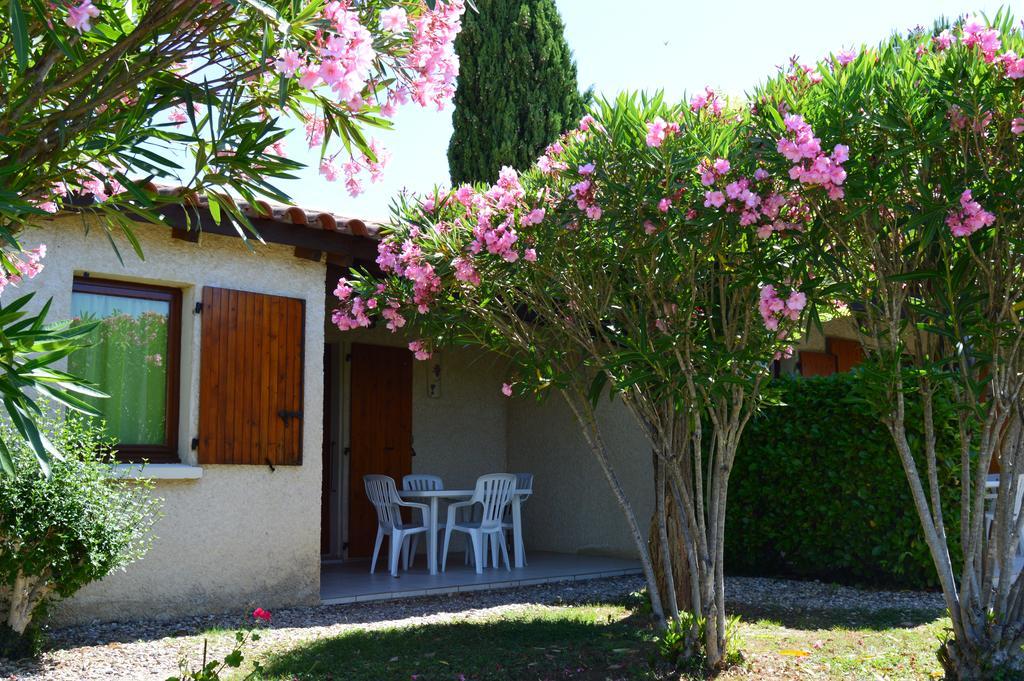 ホテル Espace Loisirs Saint-Martin-dʼArdèche エクステリア 写真